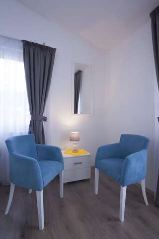 Апартаменты Apartments Grand Свети-Стефан Апартаменты с 1 спальней и балконом с видом на море-6