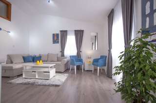 Апартаменты Apartments Grand Свети-Стефан Апартаменты с 1 спальней и балконом с видом на море-12