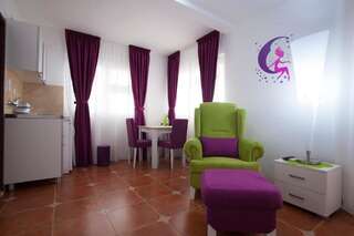 Апартаменты Apartments Grand Свети-Стефан Номер-студио с балконом и видом на море-5