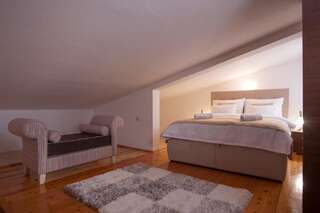 Апартаменты Apartments Grand Свети-Стефан Двухуровневые апартаменты с 1 спальней, террасой и видом на море-10